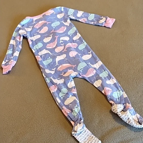 Carter's Footie Pajamas Happy Whales Purple Pink Green White Size 18 Months - Picture 5 of 7